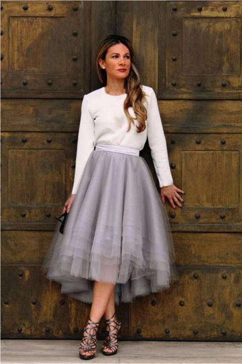 Affordable Bridal Separates - Wedding Dress Crop Top and Tulle Skirt Black Tulle Skirt Outfit, Grey Tulle Skirt, Tulle Skirts Outfit, Tule Rok, Gonna In Tulle, Skirt Tulle, Tulle Skirt Black, Best Casual Outfits, Bridal Separates