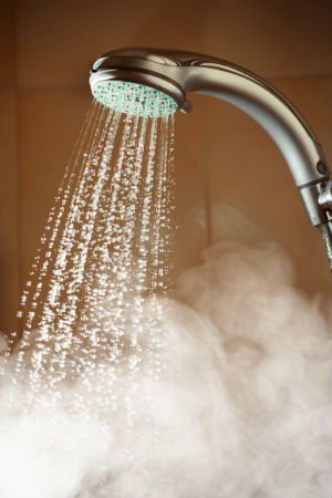 Differences Between Gas and Electric Water Heaters Home Remedies For Sinus, Super Dry Skin, Shower Filter, Astuces Diy, Sinus Infection, Eucalyptus Oil, Steam Showers, Steam Room, Hot Water Heater