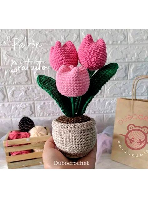 Crochet Succulent, Crocheting Patterns, Easy Crochet Animals, Crochet Bouquet, Crochet Keychain Pattern, Crochet Shop, Crochet Plant, Crochet Flower Tutorial, Easter Crochet