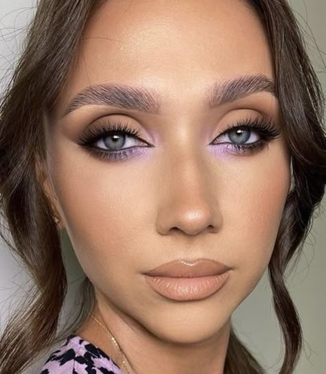 Fashion & Beauty Lilac Outfit Makeup Ideas, Smokey Eye With Purple Accent, Lilac Bridesmaid Makeup, Wedding Makeup Lilac, Makeup For Lilac Outfit, Purple Makeup For Wedding, Makeup With Lilac Outfit, Lilac Make Up Look, Wedding Purple Makeup