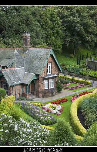 Cute Cottages, Scottish House, Casa Country, Storybook Cottage, Beautiful Cottages, Dream Cottage, Cabins And Cottages, Cottage Living, English Cottage