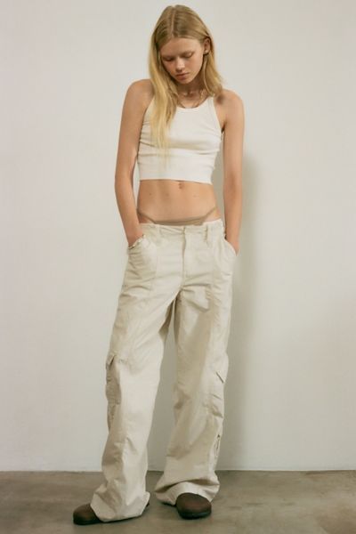 Bdg Y2k Low-rise Cargo Pants, Low Rise Outfit Aesthetic, Bdg Cargo Pants, Low Rise Cargo Pants, Thrift Ideas, Trend Board, Bday List, Dream Fashion, Low Rise Pants