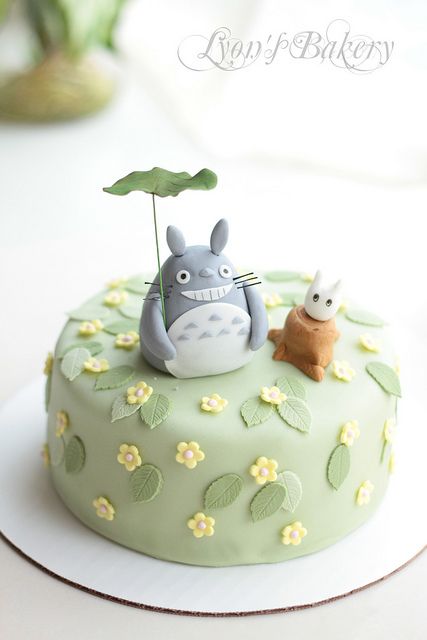 My Neighbor Totoro Cake, Totoro Cake, Korean Lunch, Creative Sweets, Anime Cake, Kawaii Dessert, Cute Baking, Pretty Dessert, Pretty Birthday Cakes