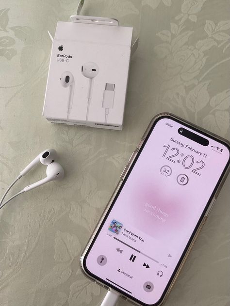 Earpods newjeans apple iphone 15 Dream Phone, 2024 Moodboard, Iphone Obsession, Vision Board, Sleek, Desk, Tumblr, Iphone, Quick Saves