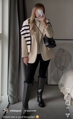 2024 Color Trends, Rainy Day Outfit Ideas, Womens Snow Boots, Rainy Day Outfits, Cozy Rainy Day, Coffee Date Outfits, Blazer Outfits Casual, Dark Days, Stylish Winter Outfits