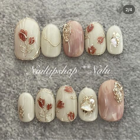 Vintage Floral Nails, Sangjit Nail Art, Korean Fall Nails, Bridgerton Nails Ideas, Lavender And Gold Nails, Nail Art Wedding Elegant, Korean Gel Nail Designs, Hard Nail Designs, Hard Nail Art