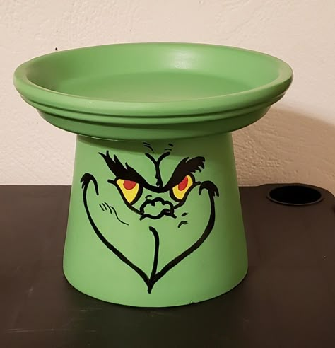 Terracotta Candy Dish, Grinch Candy Dish, Grinch Candle Holder, Grinch Terra Cotta Pot, Clay Pot Candy Dish, Grinch Clay Pots, Terra Cotta Pot Crafts Christmas, Christmas Terra Cotta Pot Ideas, Christmas Clay Pots