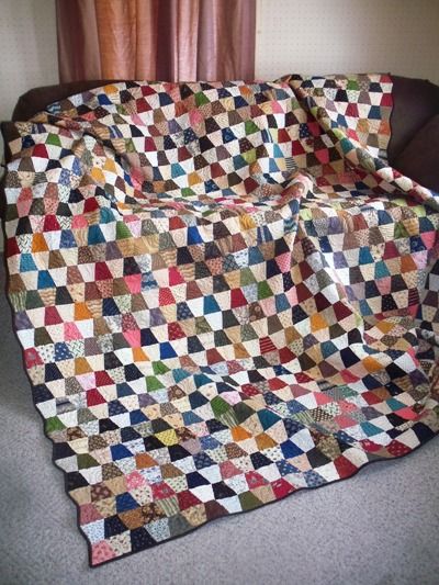 Tumbler Quilts, Tumbler Quilt, American Patchwork And Quilting, Block Quilts, Shot Ideas, Quilt Modernen, Quilts Decor, Quilt Care, Quilt Magazine