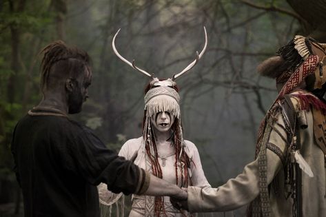 #Heilung Heilung Band #norse folk metal folk music #headdress Maria Franz Kai Uwe Faust Christopher Juul #forest #1080P #wallpaper #hdwallpaper #desktop Pagan Music, Arte Alien, Wise Women, Folk Music, In The Woods, Headdress, New Music, Black Metal, Vikings