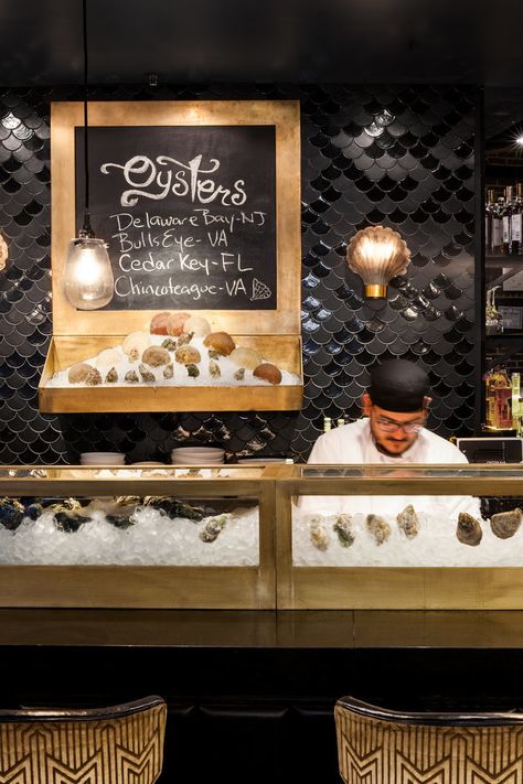 Oyster Restaurant Design, Fish Restaurant Design Interiors, Oyster Bar Design, Fish Restaurant Design, Oyster Display, Shell Lighting, Fish Display, Oyster Bar Restaurant, Moroccan Fish