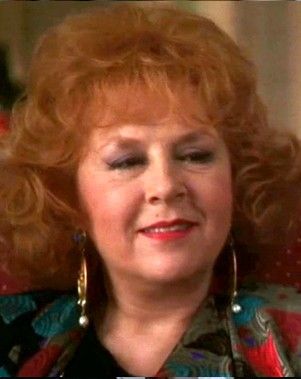 Actress Doris Roberts in the 1989 holiday movie "National Lampoon's Christmas Vacation". Doris Roberts, Beverly D'angelo, Lampoons Christmas Vacation, Eileen Davidson, Christmas Vacation Movie, National Lampoon's Christmas Vacation, Griswold Family Christmas, Everybody Love Raymond, I Love Redheads