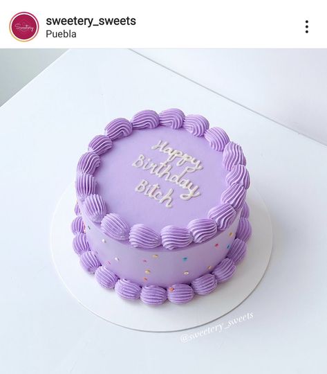 Purple Mini Cakes Birthday, Bday Cakes Aesthetic Purple, Purple Korean Cake, Bento Cake Violet, Pastel Purple Cake Aesthetic, Pastel Color Lila, Cake Designs Purple, Cute Purple Cake, Birthday Cake Aesthetic Purple