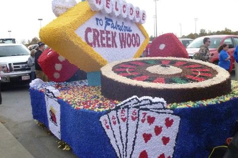 Vegas Homecoming Float, Vegas Parade Float Ideas, Casino Theme Parade Float, Homecoming 2022, Homecoming 2024, Homecoming Floats, Hoco Ideas, Homecoming Week, Vegas Theme