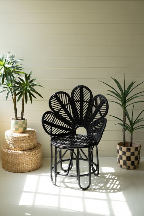 black flower cane chair Recycled Home Decor, Boho Style Decor, Southern Design, Bamboo Chair, Rustic Mirrors, Rattan Armchair, Cane Chair, Bamboo Furniture, Living Room Furniture Chairs