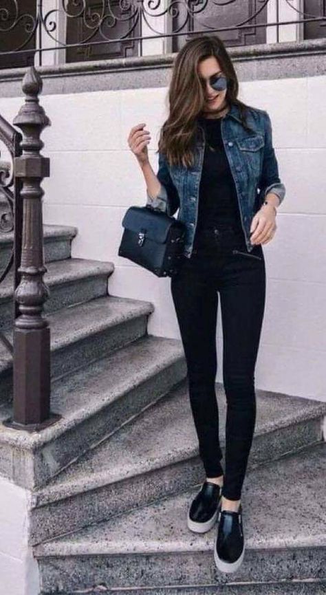 How To Wear Joggers, Denim Outfits, Summer Work Outfits, Outfit Jeans, Casual Work Outfits, Work Outfits Women, Outfits Fashion, Looks Style, Office Outfits