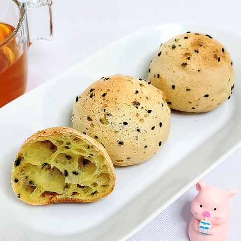 Korean Sesame Mochi Bread Recipe by Herman Huang — modern asian baking Mochi Bread Recipe, Sesame Mochi, Mochi Bread, Asian Baking, Modern Asian, Black Sesame Seeds, Types Of Bread, Cooked Breakfast, Black Sesame