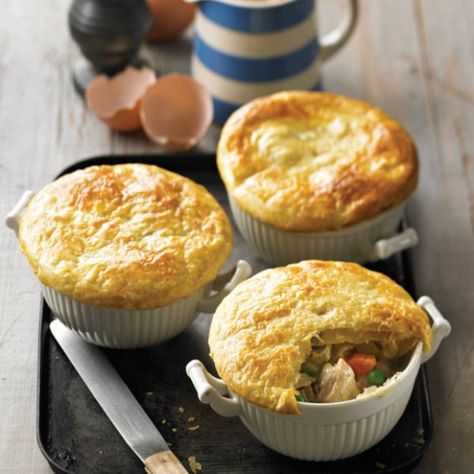 Country Cornfed Chicken Pot Pies Hardwood Kitchen, Chicken And Mushroom Pie, Bean Pie, Chicken Pot Pies, Ramekin Dishes, Mushroom Pie, Cooking Cream, Healthy Food Guide, Chicken Pie