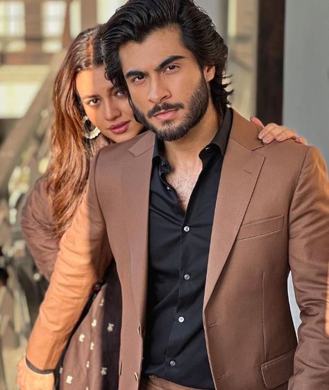 Pakistani drama Jhoom actor cast real name with pictures and lead actor and actress details. Haroon Kadwani, Suit Groom, 2 Piece Suit, Groom Groomsmen, Bespoke Suit, Wedding Suit, Mens Suits, Drama