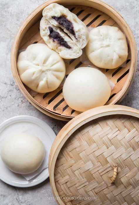 Soft Fluffy Steamed Buns / Baozi with Tangzhong Curry Buns, Chinese Bun, Steamed Bao, Delish Desserts, Bao Buns, Chinese Dessert, Stay Soft, Asian Foods, Bun Recipe