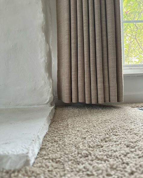 New curtains can transform a room! 🤎 I’m still loving my new curtains from @twopagescurtains! What I ordered: Liz Linen Drape Pleated - Color: 1908-6 Grey Beige - Header style: Triple Pinch Pleat - Privacy liner white - Memory Shape (yes or no): yes Sharing a close up of the curtains today in stories. #gifted Comment the word LUXE and I’ll send you a direct link to shop! Link to order: https://twopagescurtains.com/hpmexfif Use code ROBIN15 for 15% off. #twopageshome Beige Header, Linen Drapes, Grey Beige, Yes Or No, Grey And Beige, Close Up, Curtains, Grey, White