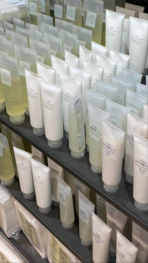 Skincare Store Aesthetic, Japanese Skincare Aesthetic, Muji Skincare, Muji Aesthetic, Minimal Skincare, Skin Care Pictures, Skincare Store, Japanese Skincare, Image Swag