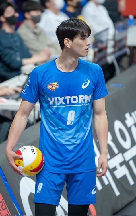 Volleyball Photography, Asian Celebrities, Photo Reference, Boyfriend Pictures, Sport T Shirt, Volleyball, Calvin Klein, Mens Graphic Tshirt, Celebrities