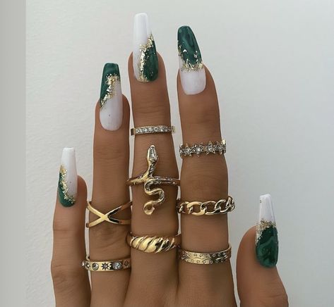 Elegant Emerald Green Nails, Emerald Green And Gold Nails, White Nails With Gold, Engagement Nails, Emerald Nails, Gold Acrylic Nails, Unghie Sfumate, Green Acrylic Nails, Teal Nails