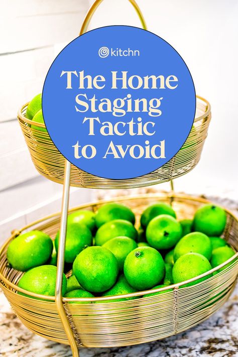 When it comes to home staging ideas, this is one real estate agents really dislike. Here's what it is. Stage House For Sale, Bathroom Staging, New Home Checklist, Open House Real Estate, Home Staging Tips, Sell Your House Fast, Real Estate Quotes, Home Selling Tips, Selling Your House