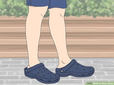 3 Ways to Wear Crocs - wikiHow On The Clock Crocs, Crock Shoes Outfit, Outfits To Wear With Crocs, How To Wear Crocs, Clog Outfit, Crocs Outfit, Lined Crocs, 3 Ways To Wear, Smart Outfit