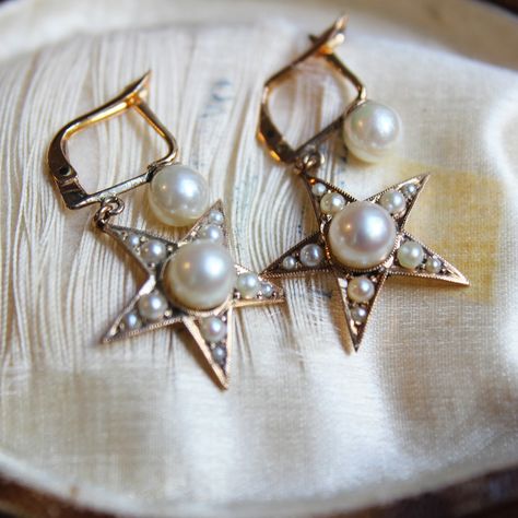 ⭐️Vintage Pearl and gold star earrings ⭐️DM for more info ✨ Gold Star Earrings, Vintage Pearl, Vintage Pearls, Gold Star, Star Earrings, Gold Stars, Stars, Gold