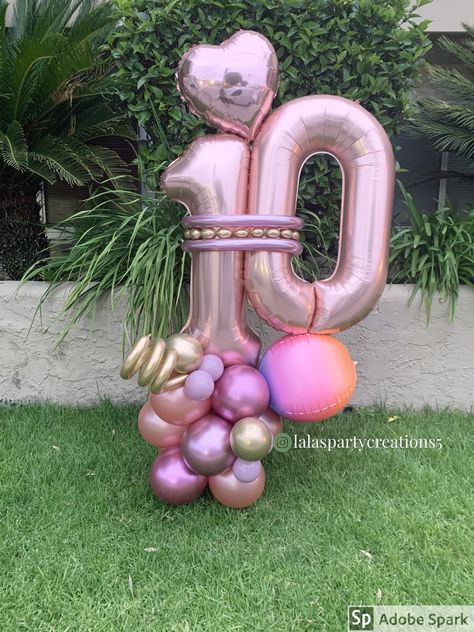 10th Birthday Balloon Ideas, Balloon Bouquet Ideas, Gifting Hampers, Balloon Bouquet Delivery, Birthday Balloon Bouquet, Balloon Pillars, Candy Theme Birthday Party, Balloon Crafts, Diy Balloon Decorations