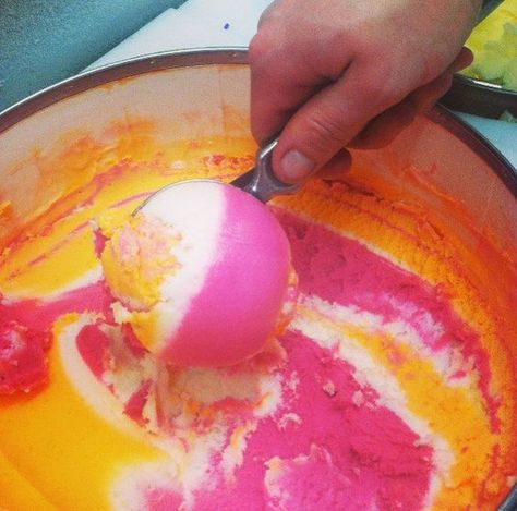 Shervet Pink And Orange Desserts, Sherbet Aesthetic, Candyland Characters, Orange Ice Cream, Pinky Orange, Pinterest Journal, Raspberry Sherbet, Rainbow Sherbet, Baskin Robbins