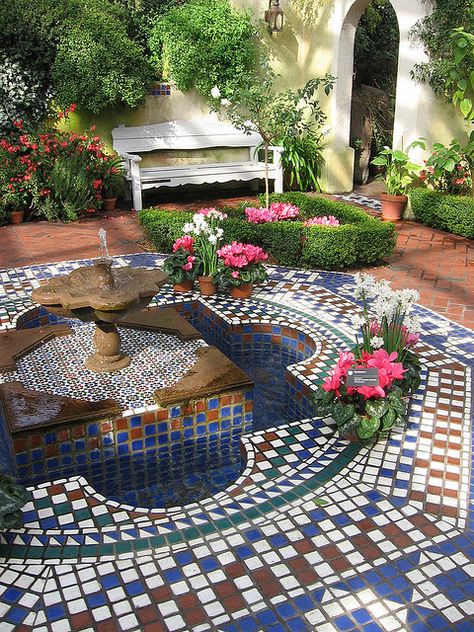 Moorish Garden Fountain 2 by jwinterscom, via Flickr Mediterranean Backyard, Boho Glam Home, Mediterranean Patio, Moroccan Garden, Spanish Garden, Patio Style, Garden Area, Casas Coloniales, Spanish Style Homes