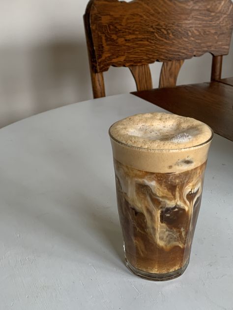 Homemade iced brown sugar oatmilk shaken espresso Homemade Coffee Aesthetic, Brown Sugar Aesthetic, Oatmilk Aesthetic, Iced Espresso Drinks, Brown Sugar Iced Coffee, Brown Sugar Oatmilk Shaken Espresso, Brown Sugar Shaken Espresso, Espresso Aesthetic, Tay Core