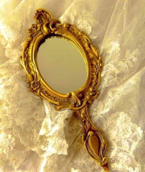 Mirror, Gold