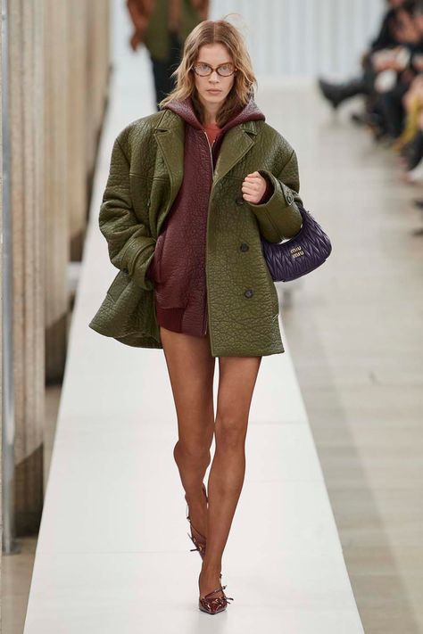 Miu Miu F/W 2023 - Miu Miu F23 - 46 2023 Ready To Wear, Fashion Victim, 가을 패션, Fall 2023, Paris Fashion, Autumn Winter Fashion, Runway Fashion, Miu Miu, Paris Fashion Week