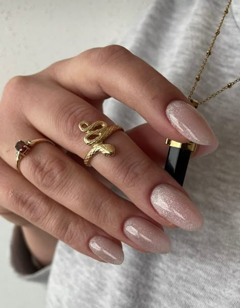 Nails 2023 Trends Cat Eye, Glazed Donut Cat Eye Nails, Beige Cateye Nails, Nail Trends Winter 2023, Cat Eye Neutral Nails, Cateye French Nails, Nude Cateye Nail, Beige Cat Eye Nails, Cat Eye Nude Nails