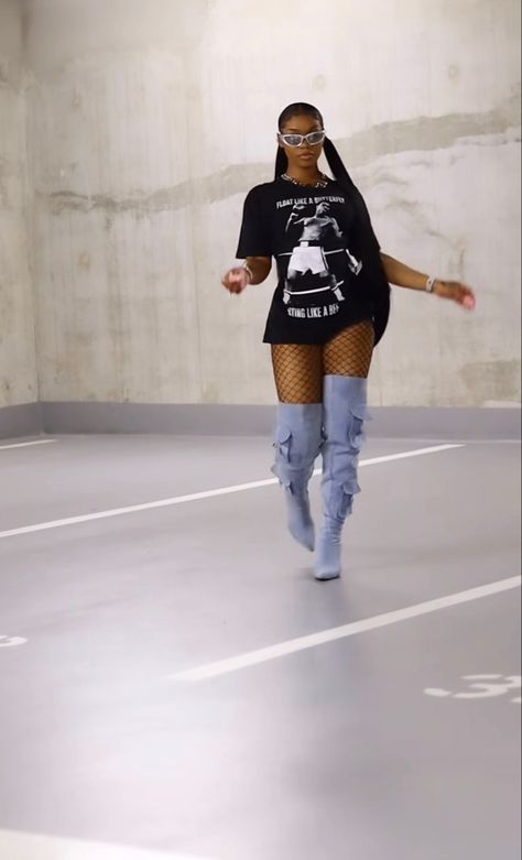 Oversized T Shirt And Boots Outfit, Shorts With Thigh High Boots Outfits, Oversized Tshirt Outfit Black Women, High Thigh Boots Outfits, Fishnet Outfit Baddie, Usher Concert Outfit Ideas, 20th Birthday Outfit Ideas, Rod Wave Concert Outfit, Usher Concert Outfit