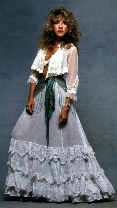 Stevie Nicks | Ladies of the 70's Stevie Nicks Style, Lindsey Buckingham, Stevie Nicks Fleetwood Mac, Lauren Hutton, I'm With The Band, Janis Joplin, Believe In Magic, Fleetwood Mac, Stevie Nicks