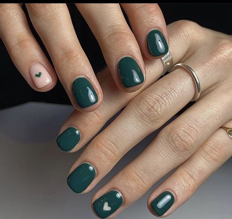 Natural Gel Nails Ideas Short Green, Dark Green Biab Nails, Short Blue Green Nails, Cute Short Nails Green, Green Shirt Nails, Dark Green Nails Designs Short, Short Christmas Nails Green, Nails Green Short, Short Nail Designs Green