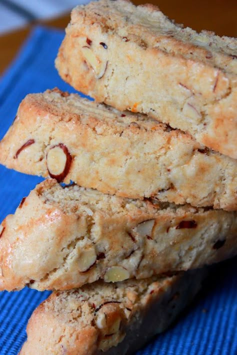 Best Biscotti Recipe, Orange Biscotti, Almond Biscotti Recipe, Glutenfri Baking, Biscotti Recipes, City Kitchen, Italian Cookie Recipes, Almond Biscotti, Biscotti Cookies