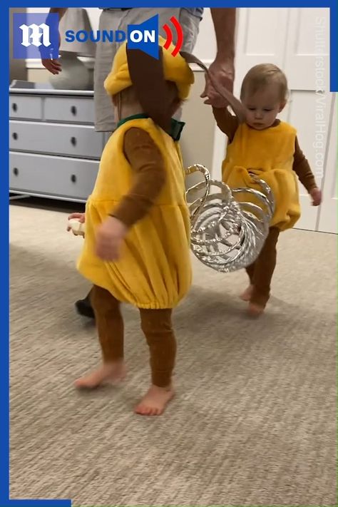 Slinky Dog Costume Diy, Slinky Dog Costume, Toddler Dress Up, Twin Costumes, Slinky Dog, Twin Toddlers, Diy Dog Costumes, Diy Toddler, Dog Costume