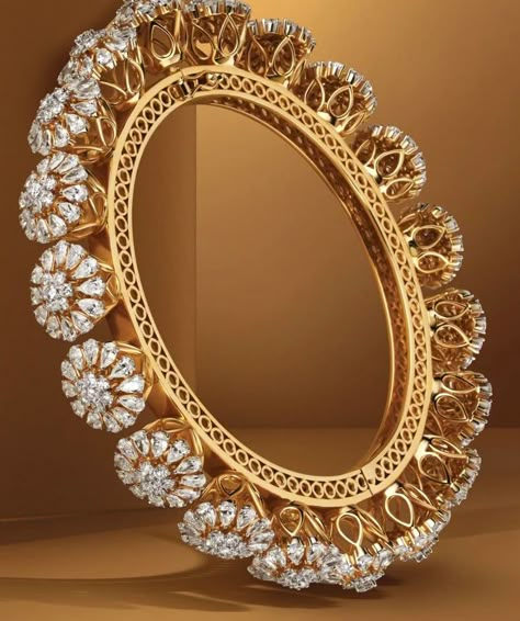 Pacheli Bangle, Turkish Gold Jewelry, Mughal Jewelry, Kada Bangles, Antique Style Jewelry, Silver Bracelet Designs, Diamond Circle Necklace, Beautiful Jewelry Diamonds, Designer Bangles