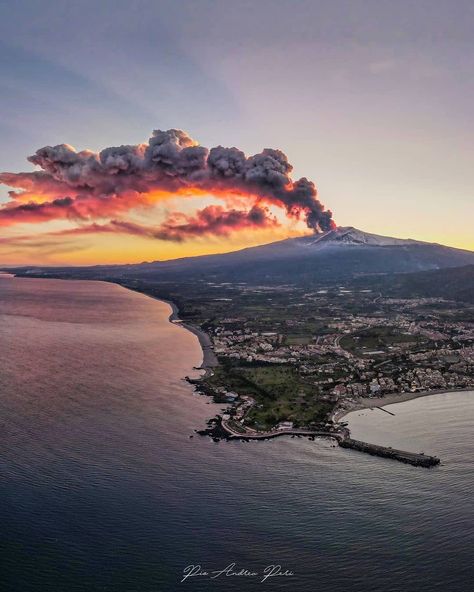 Messina Sicily Aesthetic, Segesta Sicily, Centuripe Sicily, Sicily Streets, Mount Etna Sicily, Sicily Travel, Catania, Amazing Nature, Sicily