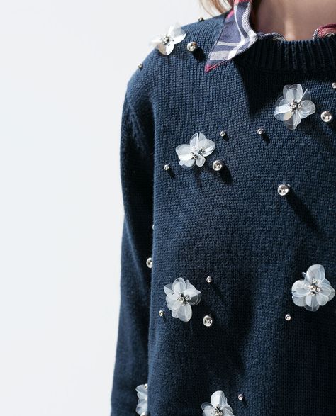 SWEATER WITH FLORAL APPLIQUÉS from Zara Floral Embellishment, Sweater Embroidery, Couture Embellishment, Cl Fashion, Embellished Sweaters, Diy Bead Embroidery, Couture Embroidery, Embroidery Designs Fashion, Clothing Details