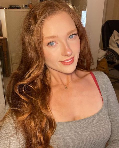 Phoebe on Instagram: "Here’s your daily smile :) . . #freckles #freckled #flawlessbeauty #ginge #gingerhaired #gingerhairedbeauty #naturalbeauty #porcelainskin #porcelainbeauty #porcelainoerfectionlast #redhead #smile #brightsmile #paleskin #pale #palegirls #gingergirls #gingergirl #redheads_of_insta" Pale Skin Beauty, Ginger Hair Dyed, Pale Redhead, Porcelain Skin, Pale Girl, Ginger Girls, Flawless Beauty, Bright Smile, Pale Skin