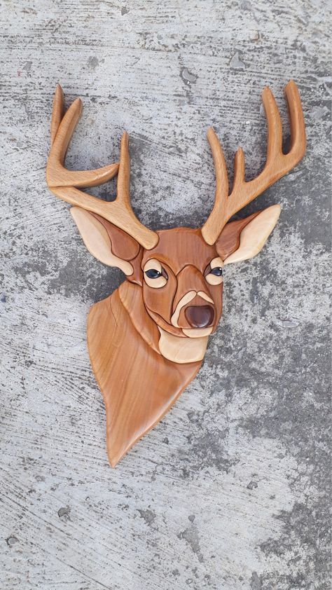 Bois Intarsia, Hunter Deer, Intarsia Wood Patterns, Tree Interior, Intarsia Patterns, Intarsia Woodworking, Home Decor Wood, Deer Wall, Heart Wall