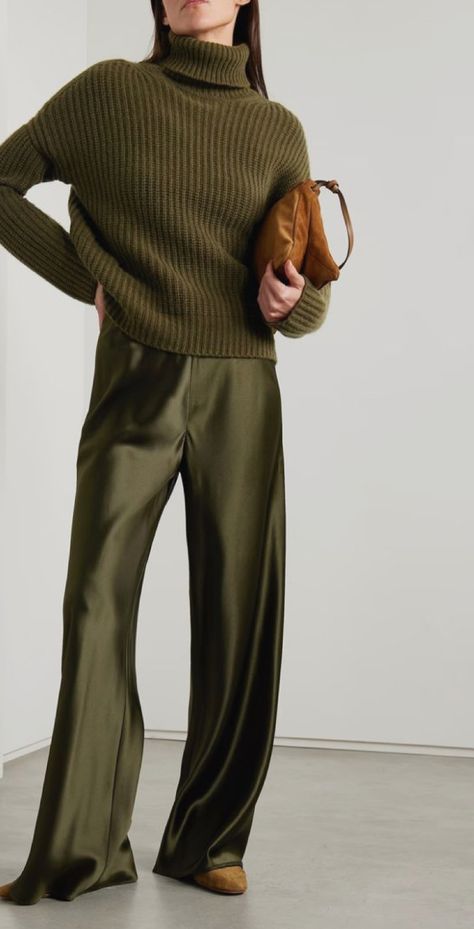 Green Silk Pants Outfit, Green Silk Pants, Silk Pants Outfit, All Green Outfit, Winter Clothing Ideas, Leather Sweater, Autumn Soft, Green Outfits, Fall Winter Looks