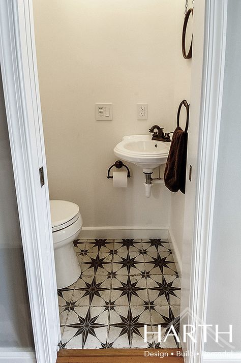 Laundry Half Bath Combo, Half Bath Under Staircase, Powder Room Laundry Combo, Half Bath Layout, Tiny Half Bathroom, Narrow Half Bathroom Ideas, Tiny Powder Room Ideas, Tiny Half Bath, Farmhouse Powder Room