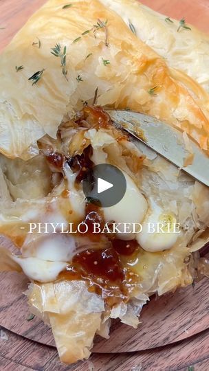 Melted Brie Recipes, Phyllo Baked Brie, Baked Brie In Phyllo Dough, Brie Display, Brie Bake, Philo Dough, Brie Cheese Recipes, Wine Appetizers, Phyllo Dough Recipes